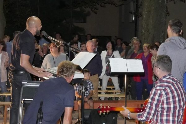Zaproszenie na Ognisko z Pieśnią Patriotyczną