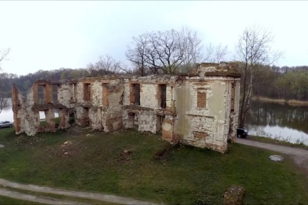 Ruiny zamku w Inowłodzu